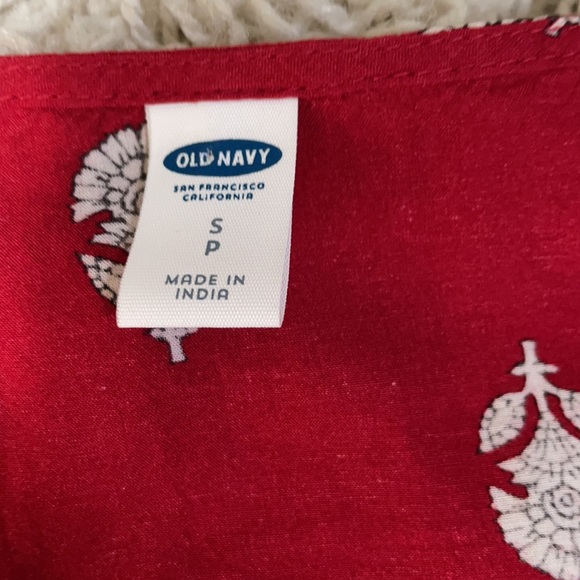 Old Navy red top (Size S) - Picture 5 of 5